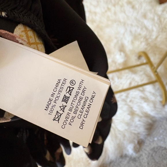 Kate Spade- Pineapple Dress, size Small - Picture 9 of 11